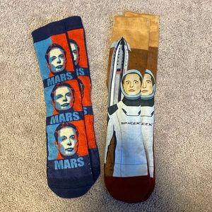 2 pairs of Spacex/Elon Musk socks